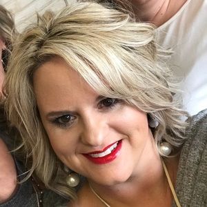 Meet your Posher, Amie